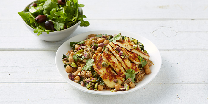 Chickpea Pilaf with Haloumi