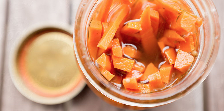 I Quit Sugar: Dill Pickled Carrots Sticks